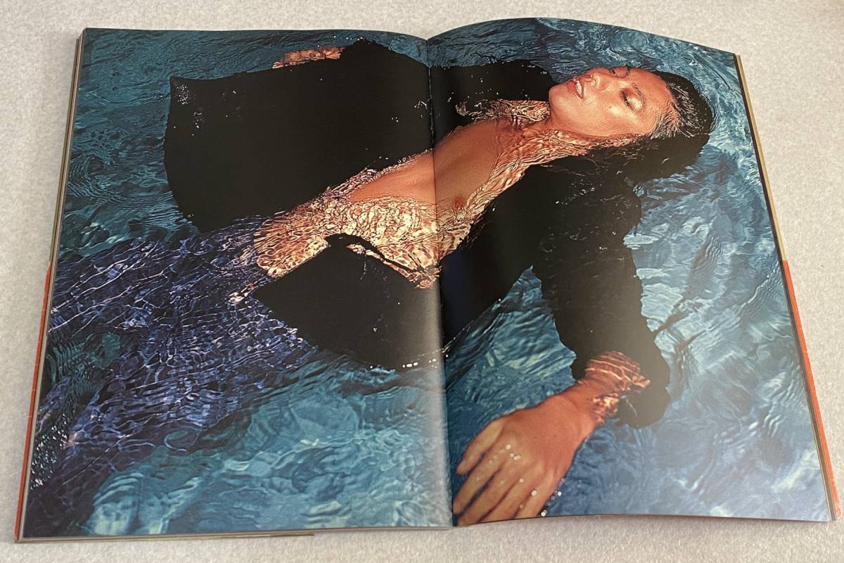 J2/ 沢田研二 写真集 「水の皮膚」 / 昭和55年初版・帯付き パルコ出版 /