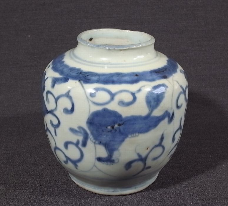d8 中国 明末清初 獅子花唐草染付壺 吉祥獣 【公式通販】