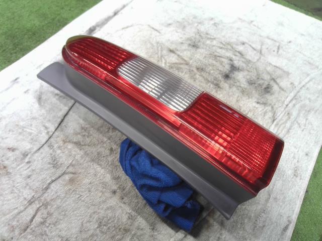 プロボックス DBE-NCP50V 右テールランプ 058 81550-52240