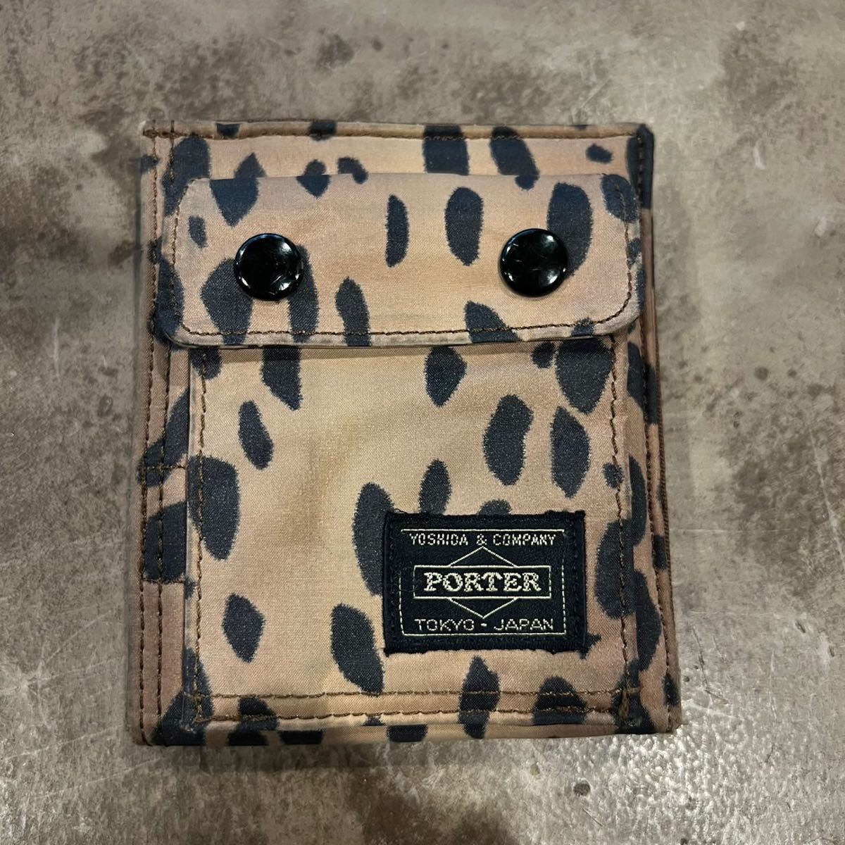 未使用デッドストック✨ヘッドポーター レオパード 2つ折り財布 即決】希少 レア head PORTER レオパード 豹柄 ヘッドポーター財布