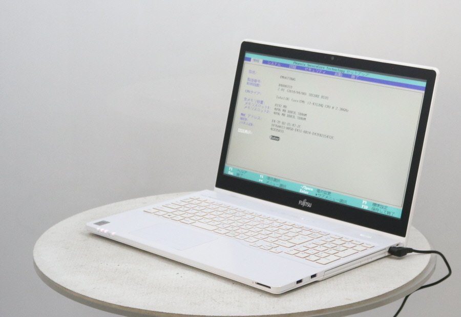 FUJITSU FMVA77RWG LIFEBOOK AH77/R Core i7 4712HQ 2.30GHz 8GB 500GB