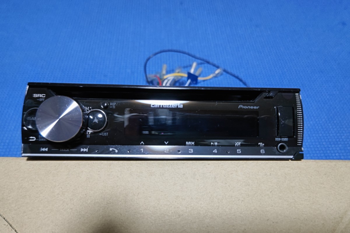 カロッツェリア DEH-5500 CD/Bluetooth/USB/チューナー・DSPメイン