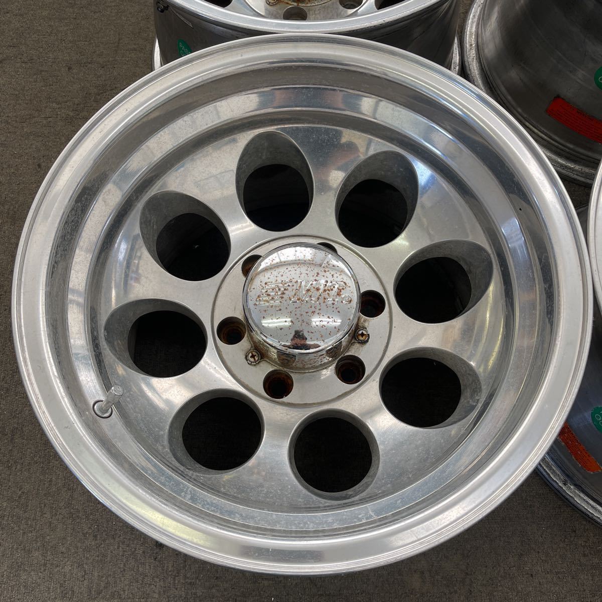MT ミッキートンプソン 16インチ 8J 139.7 6穴 ±0 ホイール