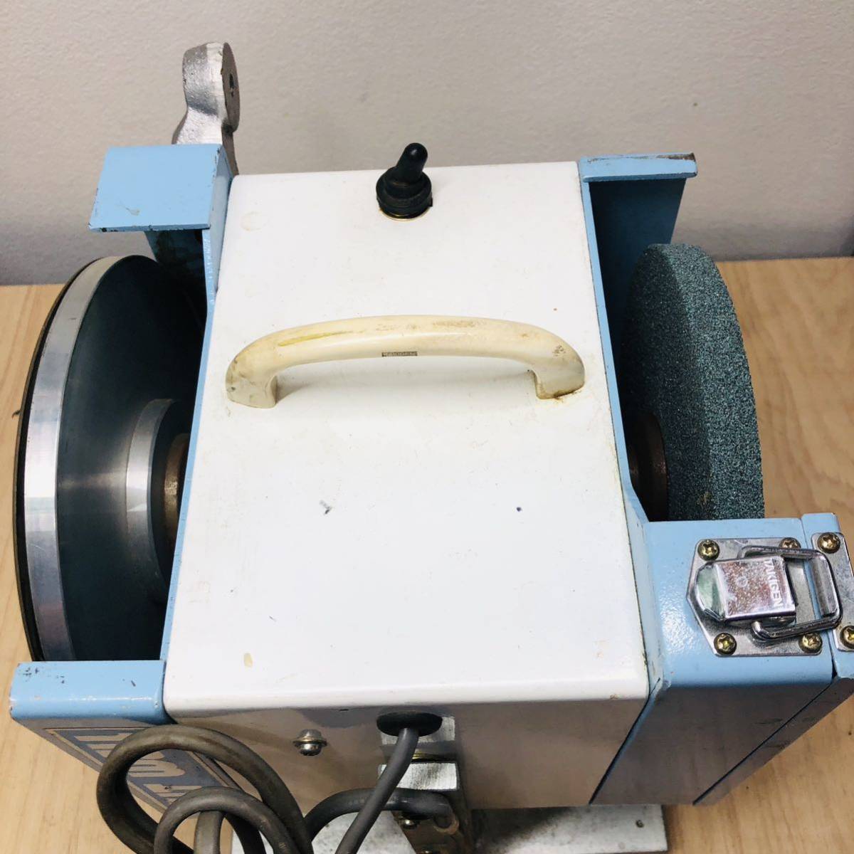 株式会社三光製作所 丸刃カッター研磨機 SR 刃物（超硬刃） | 製品