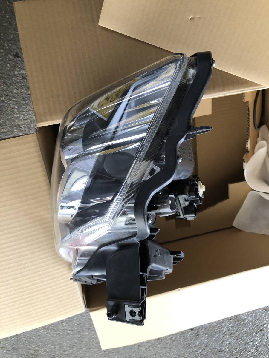 良品☆ダイハツ 純正 タント/シフォン カスタム LA600S L610S 後期 LED