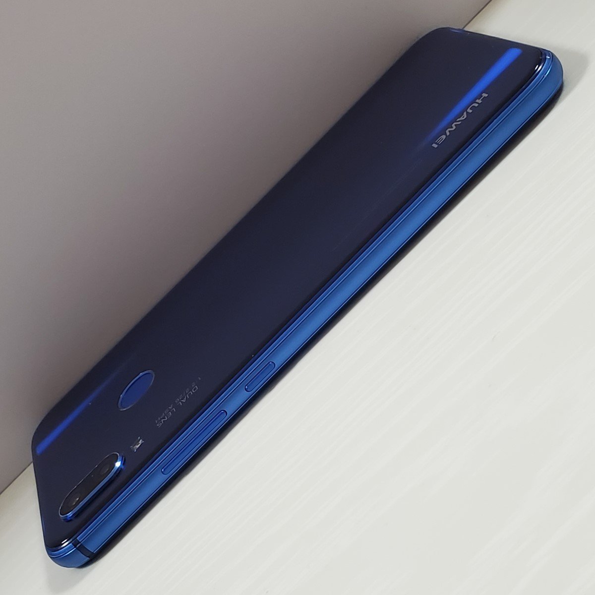 HUAWEI P20lite クラインブルー 32GB Y!mobile HUAWEI P20 lite(ファー 