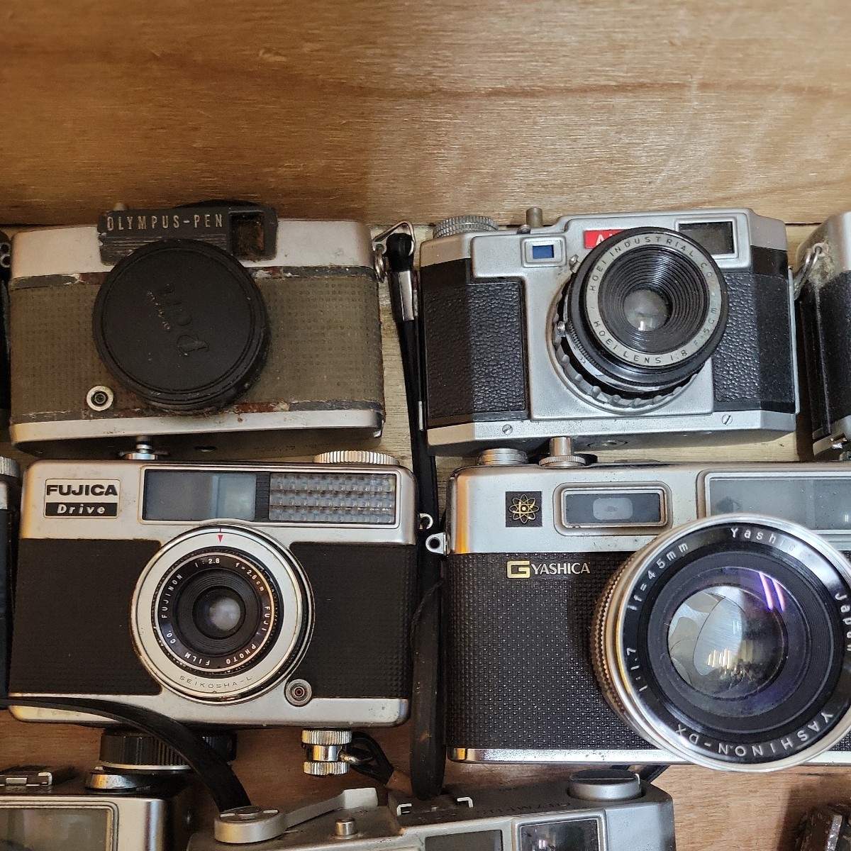 D 古いフィルムカメラ 18台まとめて OLYMPUS YASHICA ミノルタ D 古いフィルムカメラ 18台まとめて OLYMPUS YASHICA ミノルタ