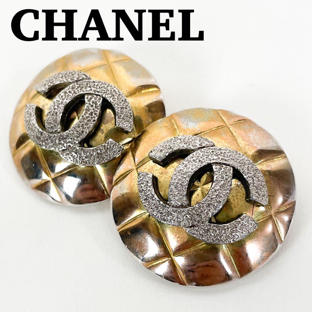 CHANEL シャネル　イヤリング　ココマーク　ゴールド　金色