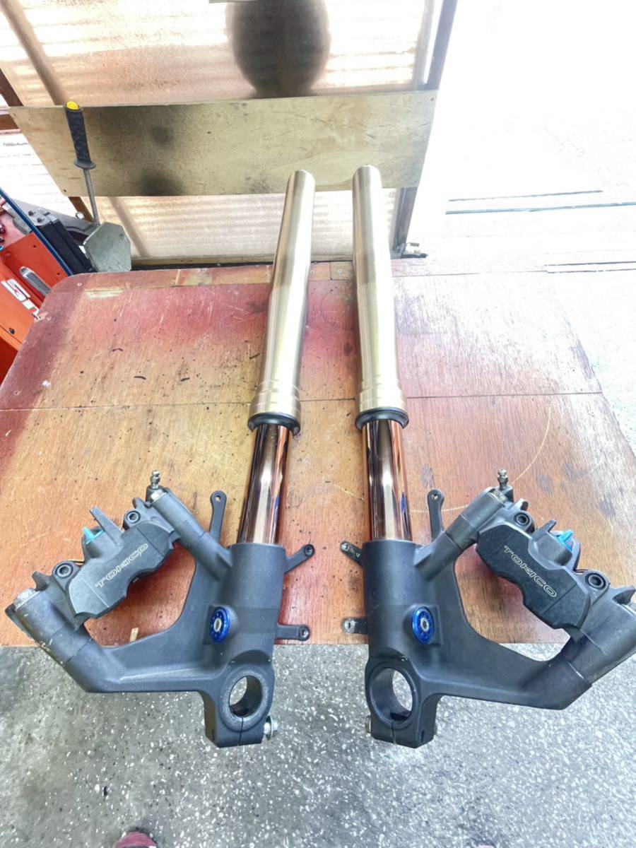 GSXR1000RR K9用純正フロントフォーク、キャリパー左右付き