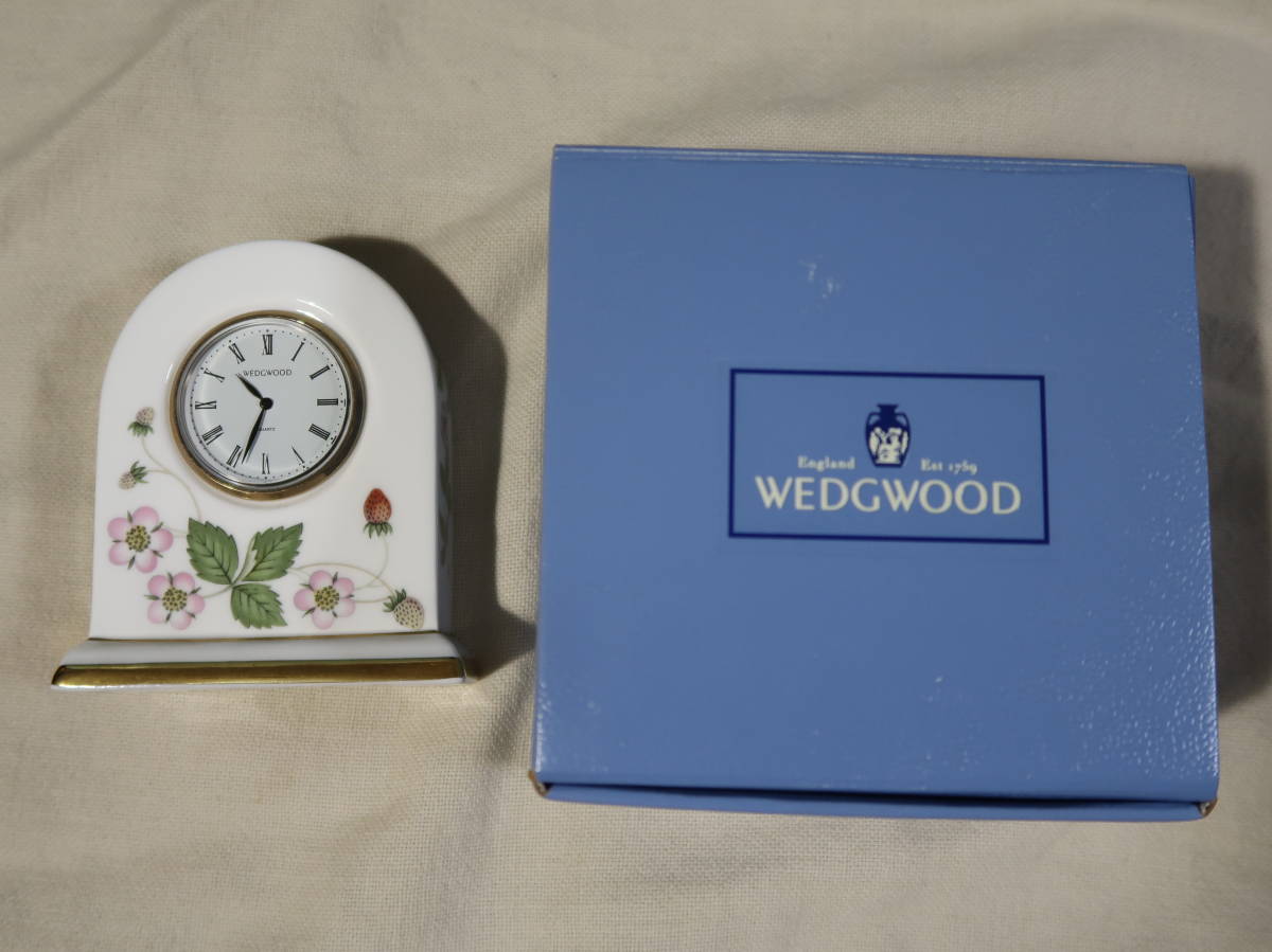 ヴィンテージ ウェッジウッド ピーターラビット ワイルドストロベリー置時計 ウェッジウッド ピーターラビット ワイルドストロベリー置時計