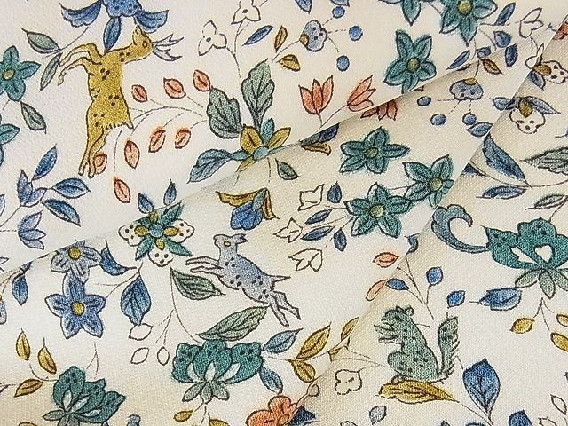 着物屋こころ■上質な小紋　蝶獣草花文　着丈161.5cm　裄丈64cm　正絹　逸品　未使用　A-bw3129