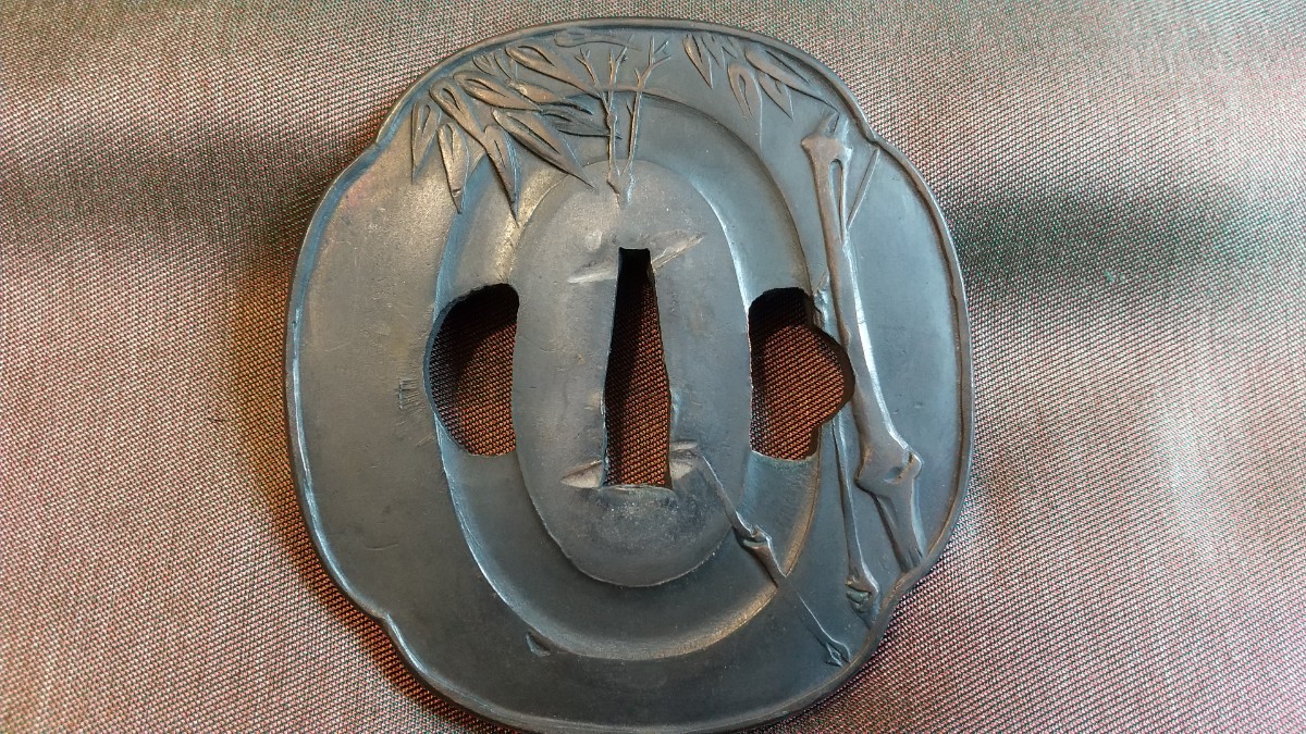 二尺四寸一分レザー風柄 居合刀 鍔 鉄鍔 竹に水