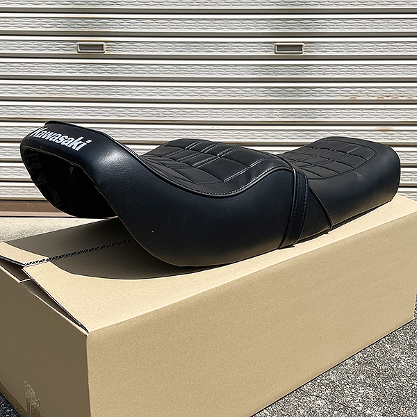 Z400FX E4純正タイプアンコ抜きシート リプロ品 白文字の入札履歴 