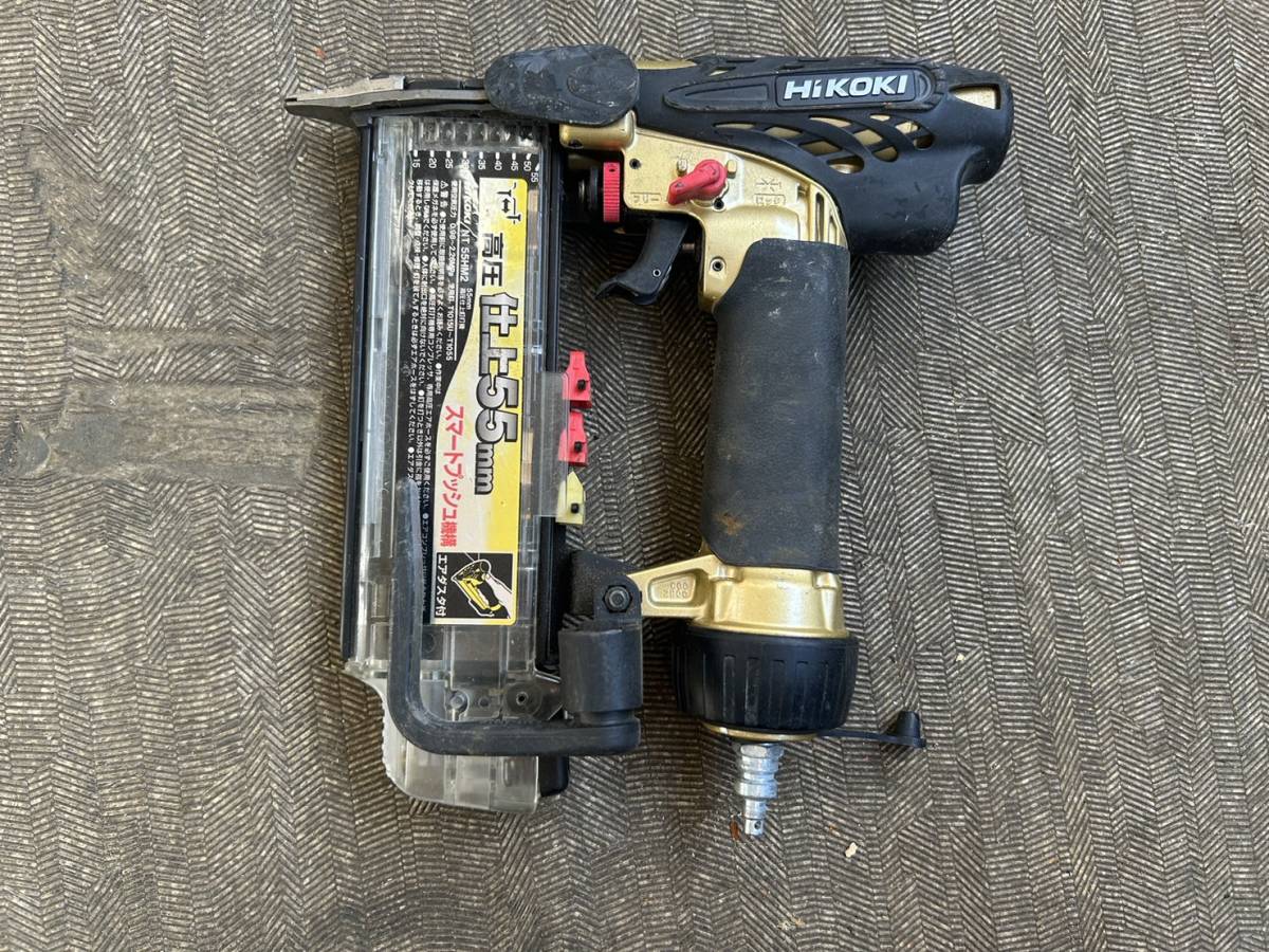 【定番，HOT】 日立工機 HITACHI 高圧仕上釘打機 NT55HM2(エア釘打機)｜売買されたオークション情報、yahooの商品情報をアーカイブ公開 - オークファン エア釘打機
