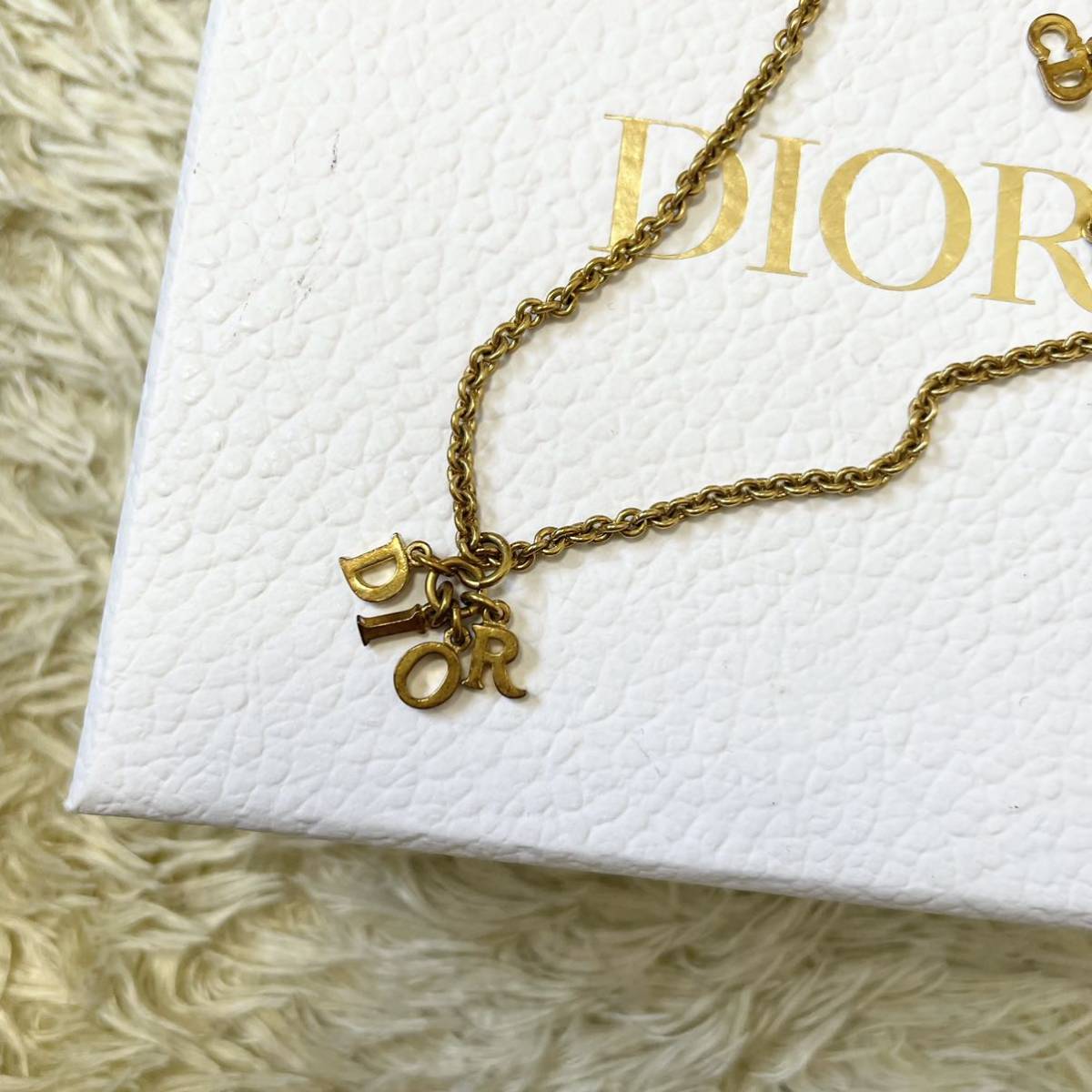 人気デザイン　ディオール　ネックレス　ゴールド　DIORロゴ　刻印あり　Christian Dior クリスチャン・ディオール