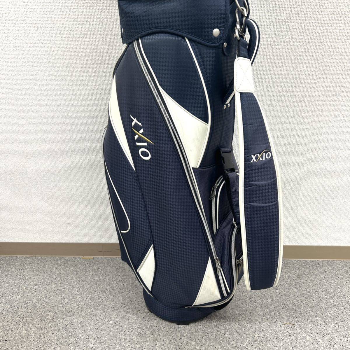 即決】XXIO ゼクシオ キャディバッグ ネイビー ダンロップ 中古