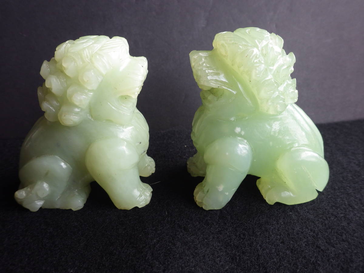 翡翠獅子置物1対 硬玉軟玉ヒスイ 中国古玩 翡翠 置物 香炉 翡翠玉石 彫刻