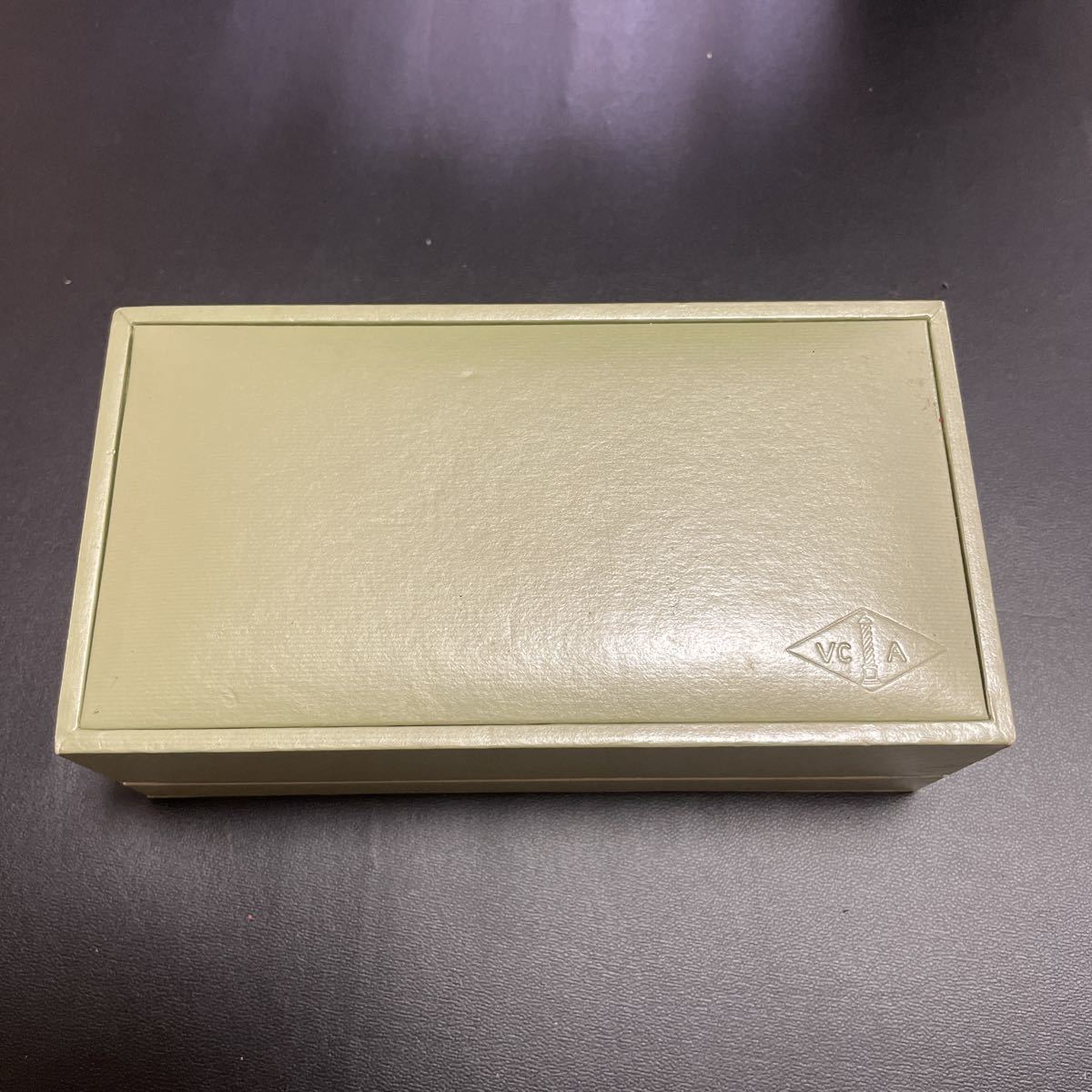 ヴァンクリーフ&アーペル　ケース　箱　化粧箱　BOX 保存袋　リング用　ジュエリーケース　Van Cleef & Arpels