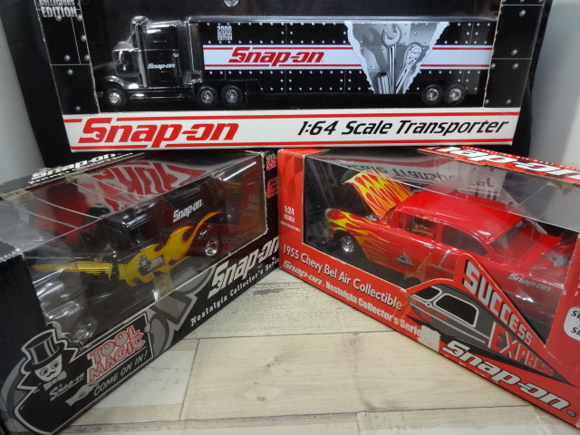 レーシングチャンピオン　スナップオン 1/24　'55 シェビー ベルエア　’39 セダン ホットロッド　1/64　トレーラー　３台セット　※難有り