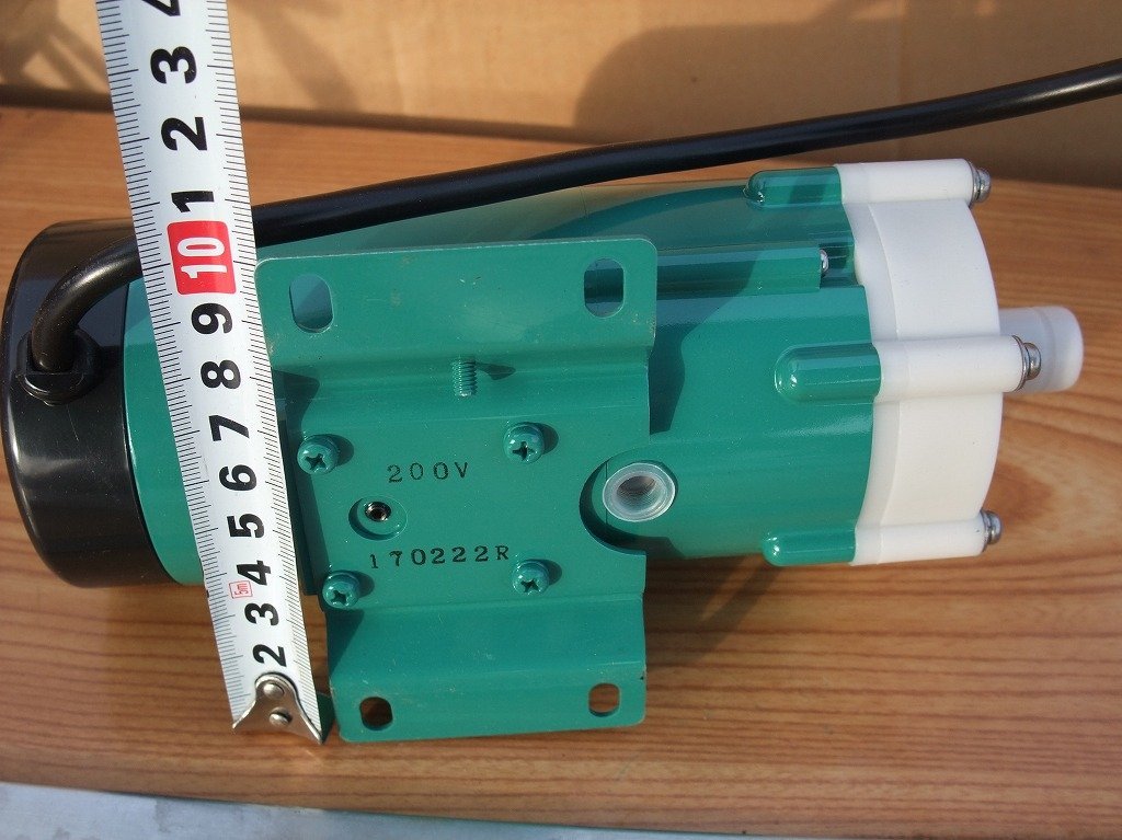 2）イワキ Iwaki マグネットポンプ MD-20R-200N 単相200V、50/60Hz