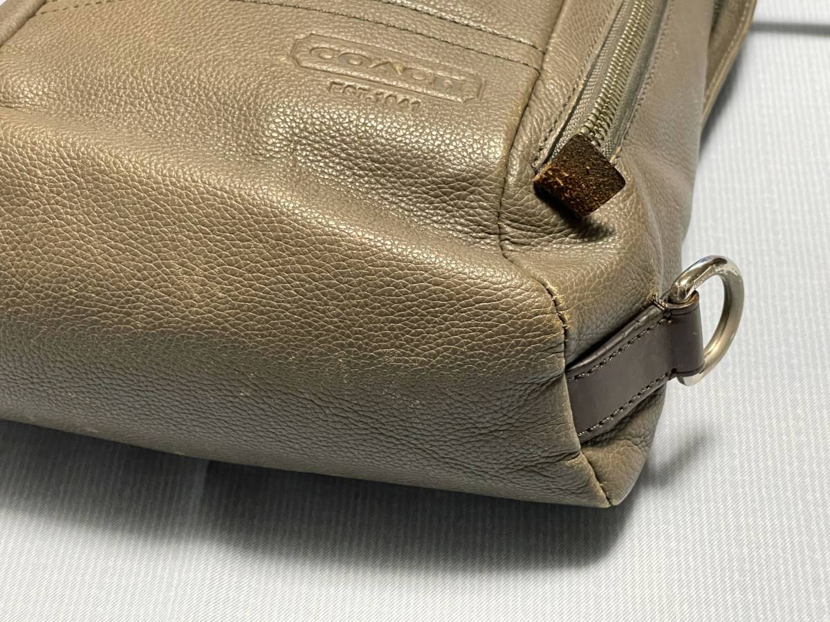 COACH(コーチ) ボディ/ワンショルダーバッグ 革 カーキ/ブラウン 