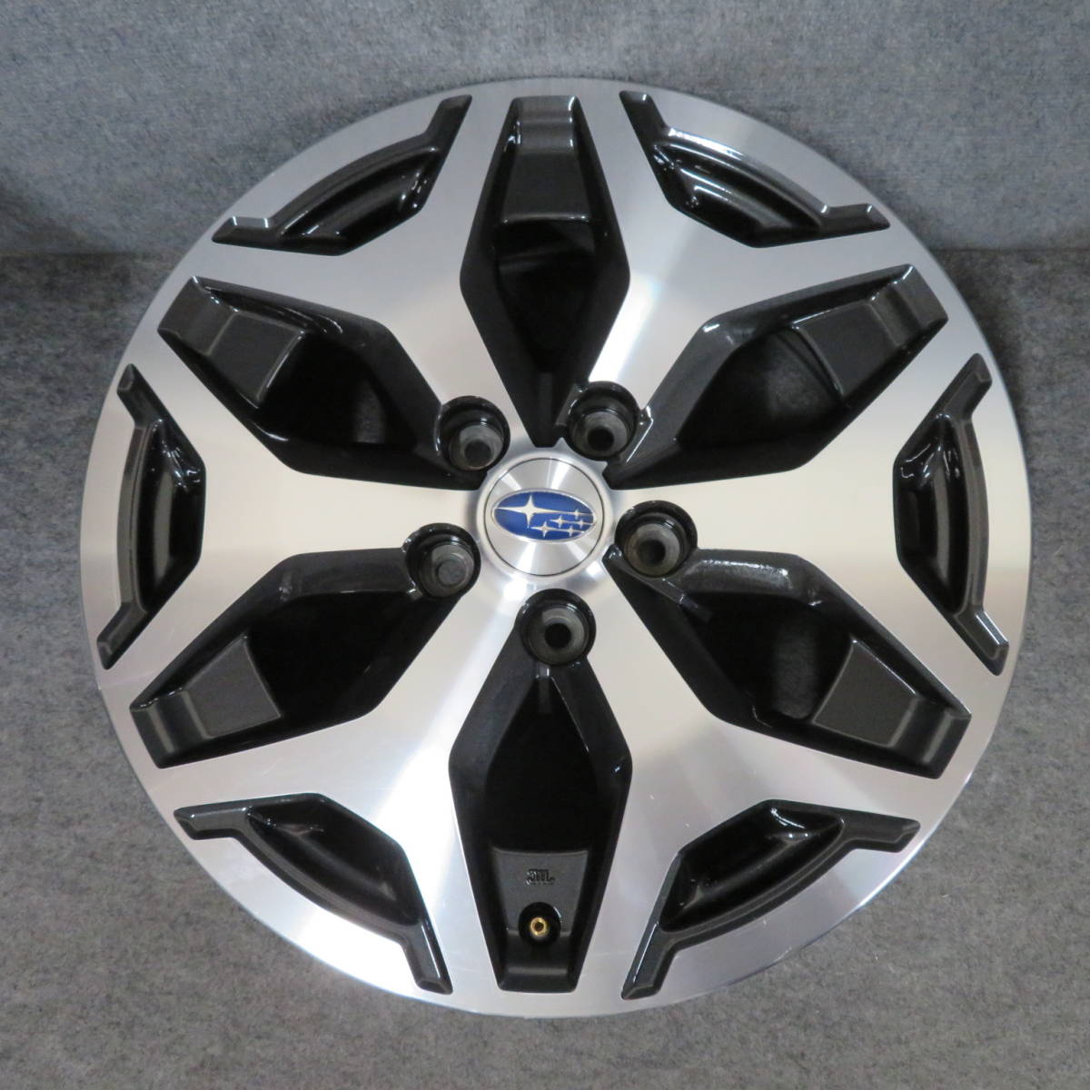 車 スバル 純正17インチホイール 17インチ7j 5h