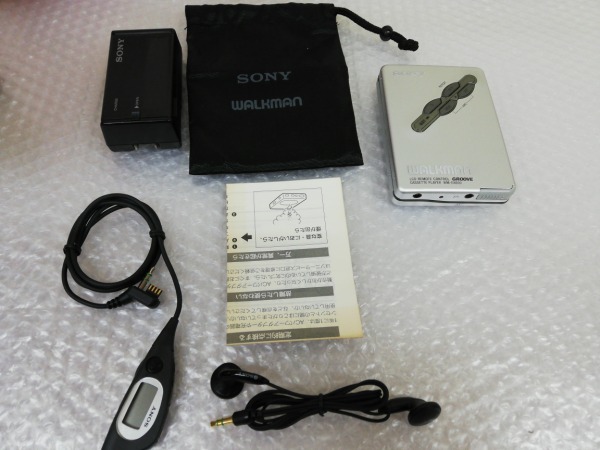 SONY ソニー WALKMAN 薄型高音質モデル ポータブルカセットプレーヤー