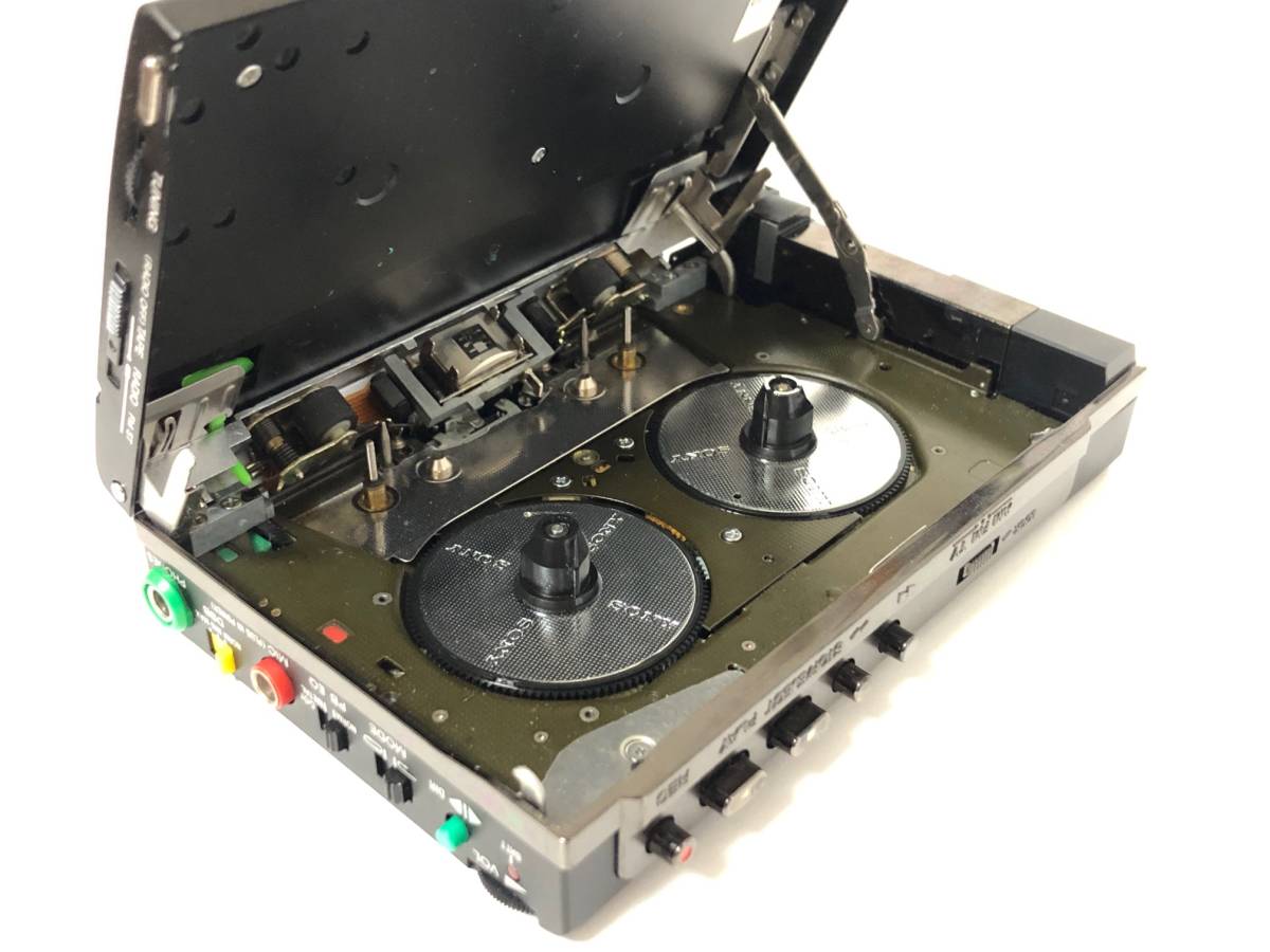 極上美品][美音][整備品] SONY ウォークマン WM-F404 (カセットテープ