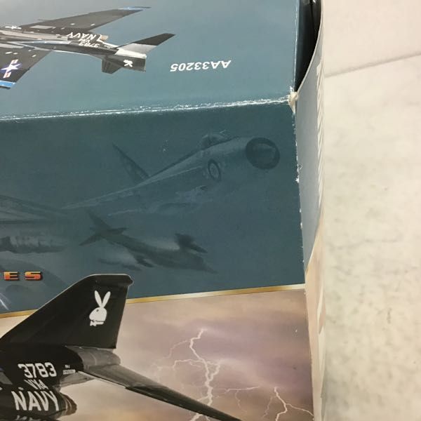 1円〜 コーギー 1/72 マクドネル・ダグラス F-4J ファントム VX-4 SQN