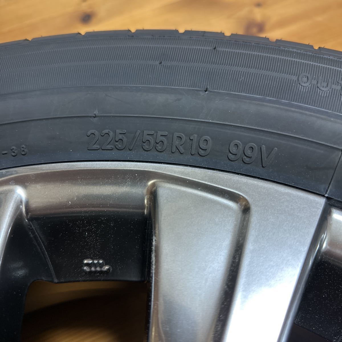 ◇新車外し☆トヨタ80系ハリアーZグレード純正アルミホイール&タイヤ