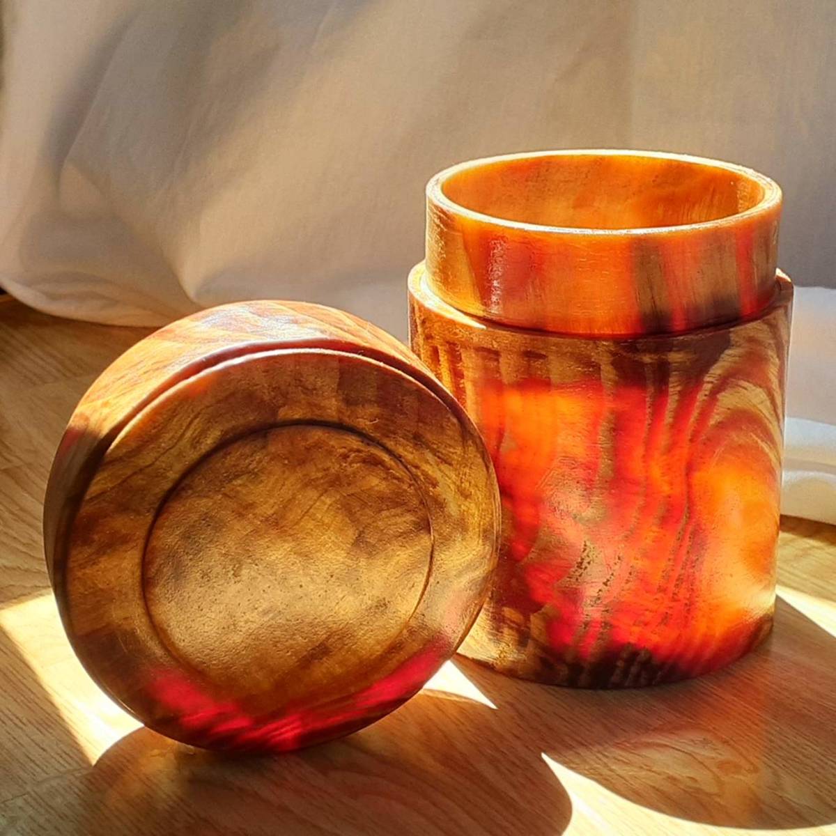 小物入れ 肥松(コエマツ) 幅9.4cm 高12.5cm フタ付 茶筒型 手作り 木製 