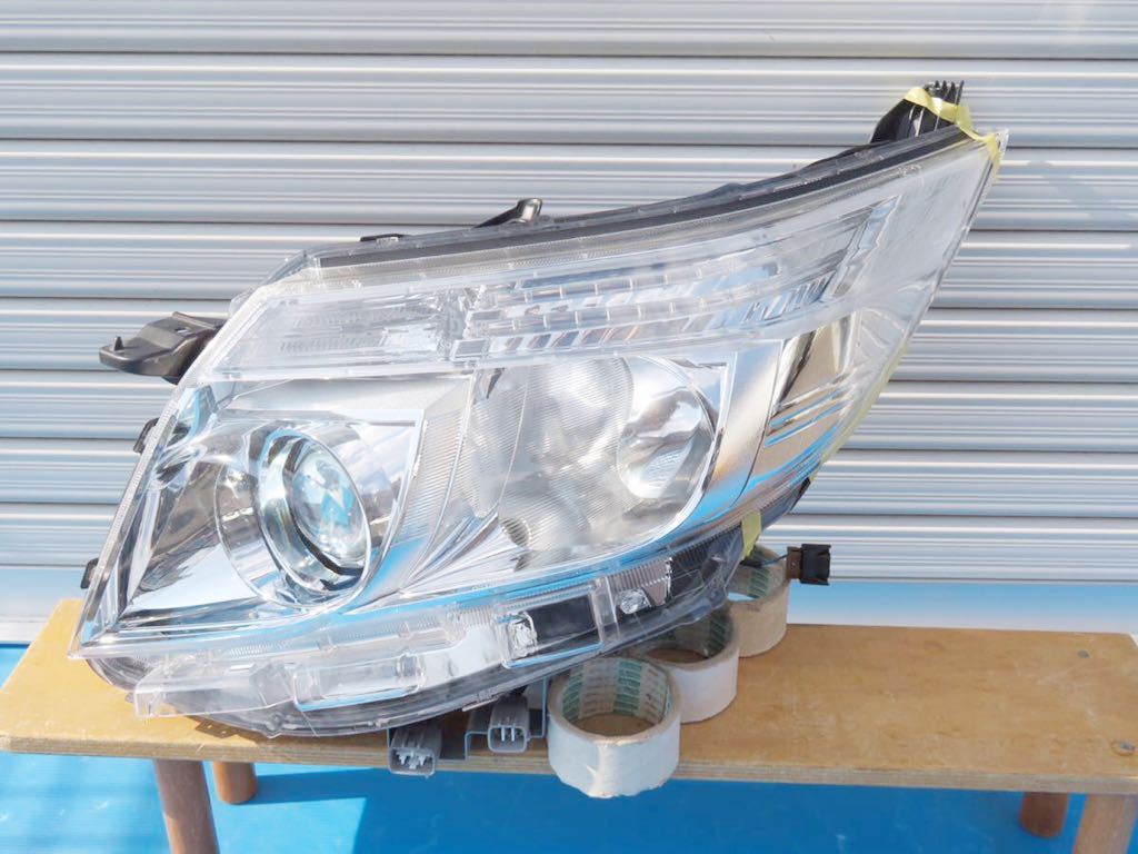 トヨタノア80前期 左ヘッドライトLED ICHIKOH28-227 Yahoo