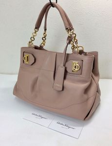 フェラガモ バッグのYahoo!オークション(旧ヤフオク!)の相場・価格を 