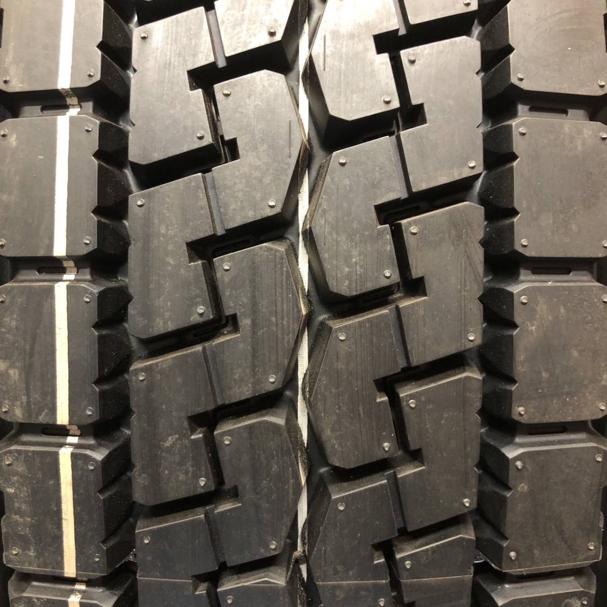 新品タイヤ TOYO M626 225/80 R17.5 123/122 L 2022年製UP TOYOタイヤ 