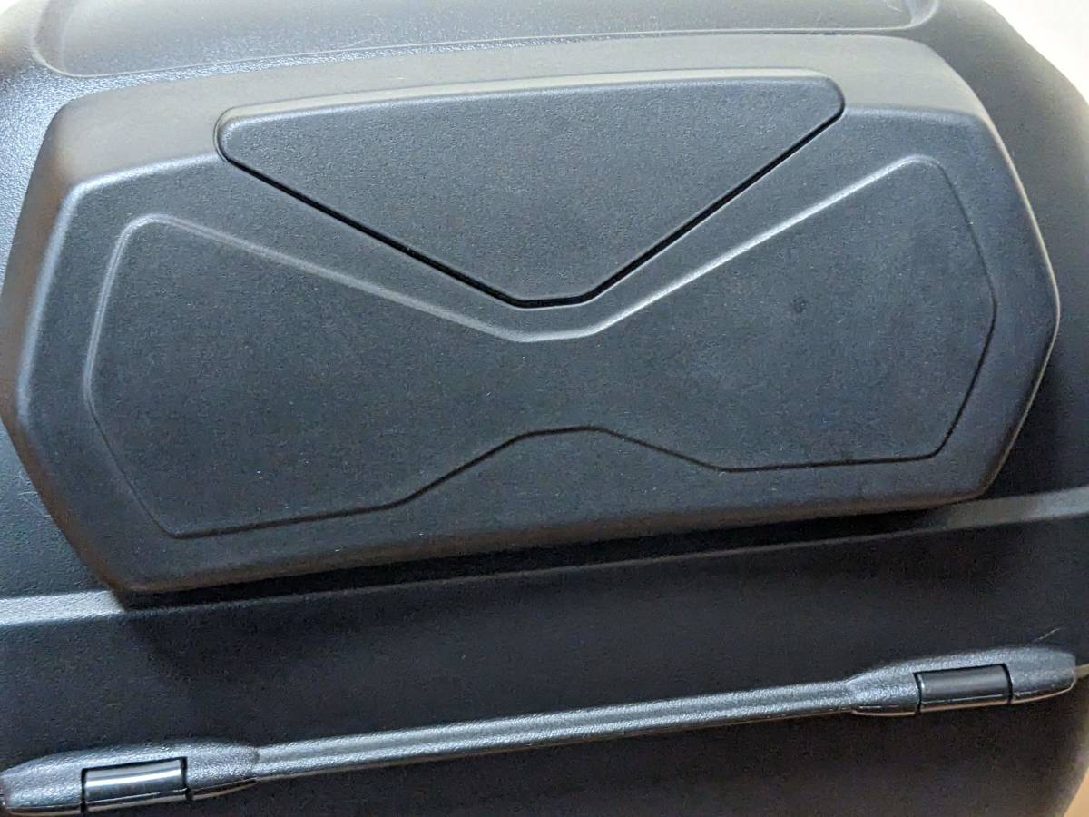 美品】GIVI E300NT2 バイク用リアボックス 30L 純正バックレスト付き 