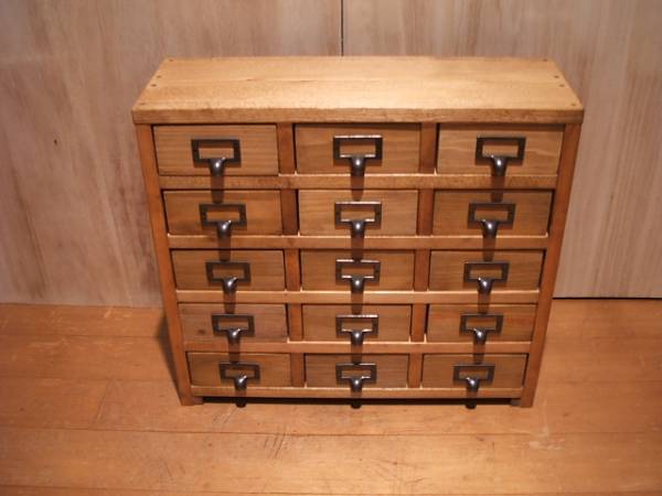 ハンドメイド 手作り 小物入れ 薬箪笥 裁縫箱 アンティーク 家具 売買されたオークション情報 Yahooの商品情報をアーカイブ公開 オークファン Aucfan Com