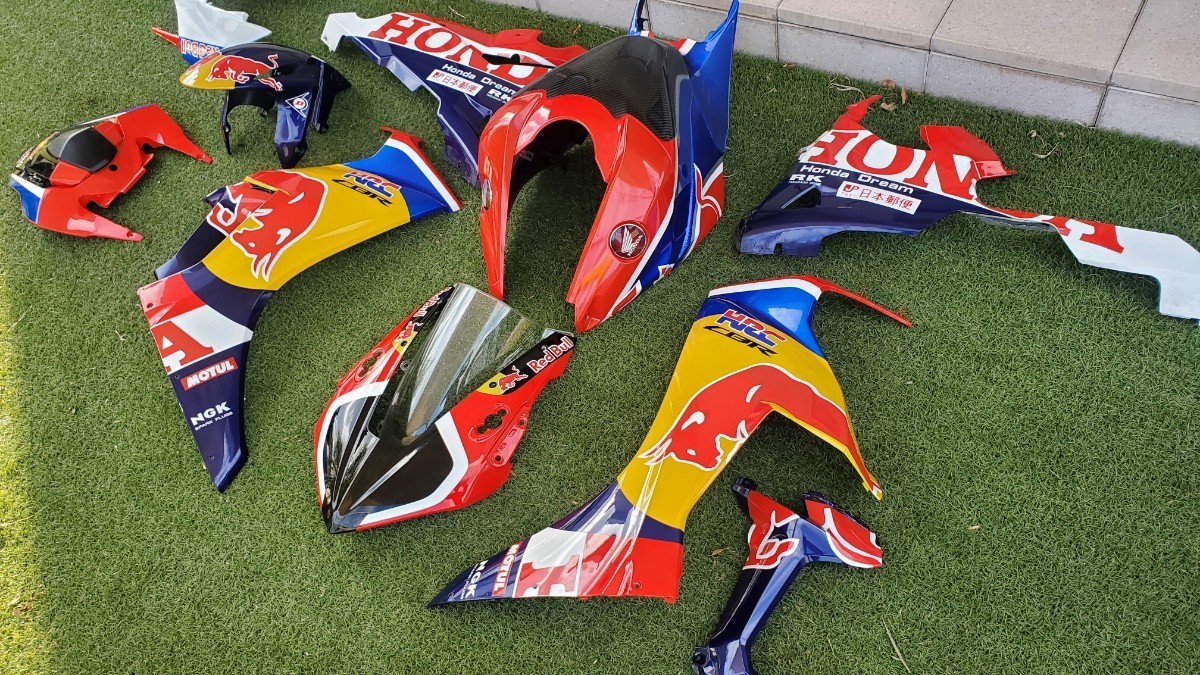 CBR1000RR SC77 SP1 社外レッドブル 8耐仕様 外装セット カウルセット