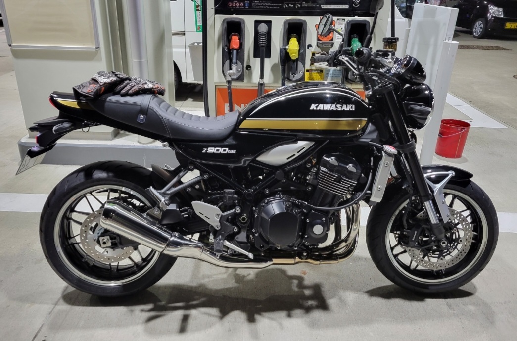 ワンオーナー 個人 2023年式Z900RS メタリックディアブロブラック 走行