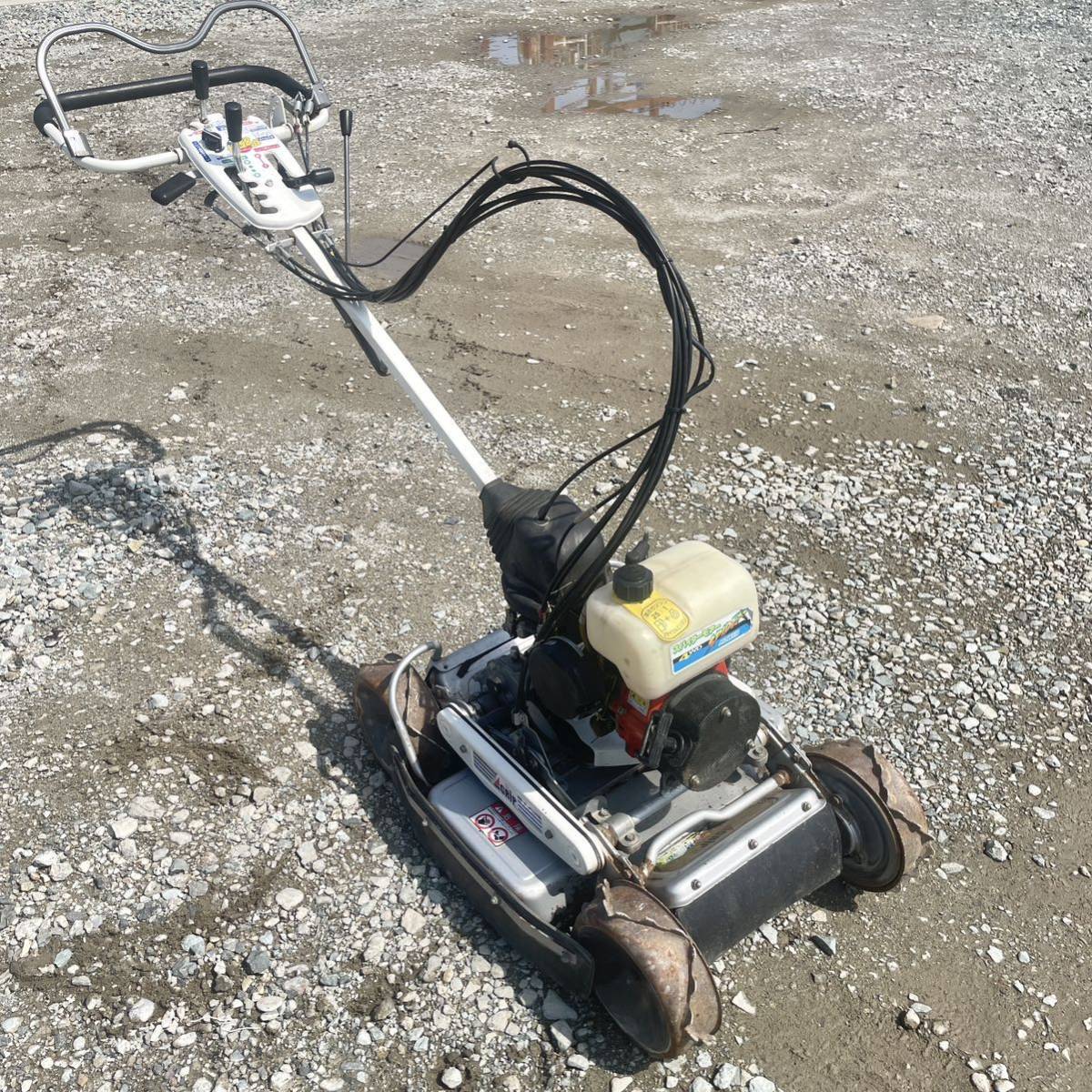 動画あり 草刈機 スパイダーモア SP850A 自走式傾斜地草刈機 4WD 傾斜 