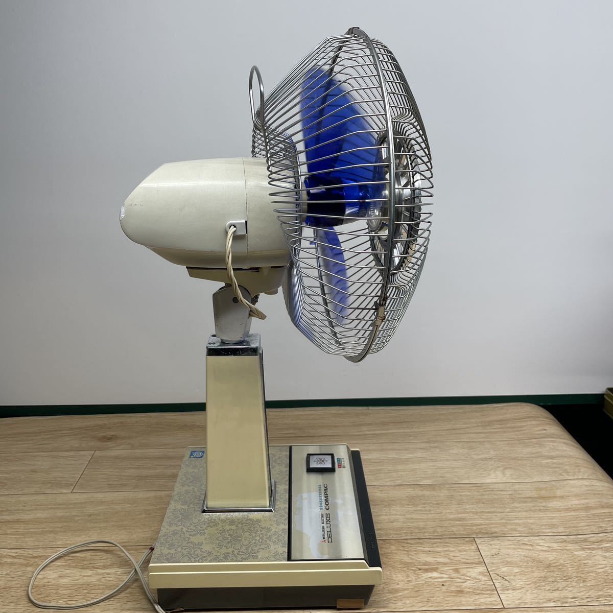 昭和レトロ 扇風機 三菱 MITSUBISHI COMPAC R30-X10 30cm 高級