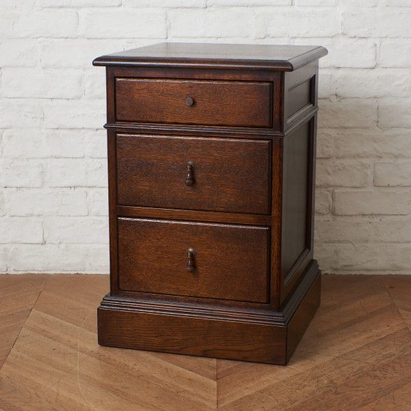 IZ70417N★西洋 クラシック サイド チェスト 3段 オーク 飾り棚 ナイトテーブル 小引き出し ドロワー 収納 木製 アンティーク スタイル