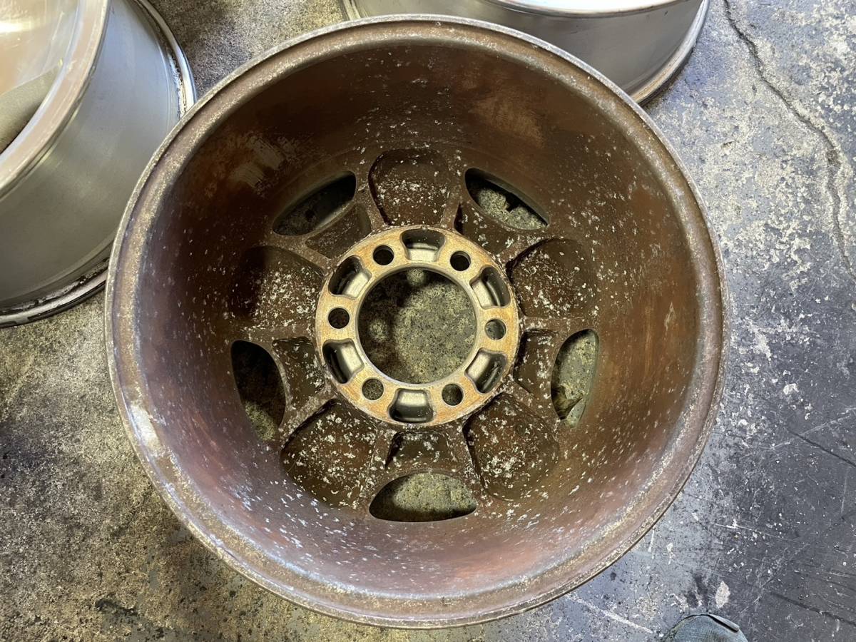 ランクル80 後期 純正アルミホイール ワイドボディ用 16x8.0J±0 中古 