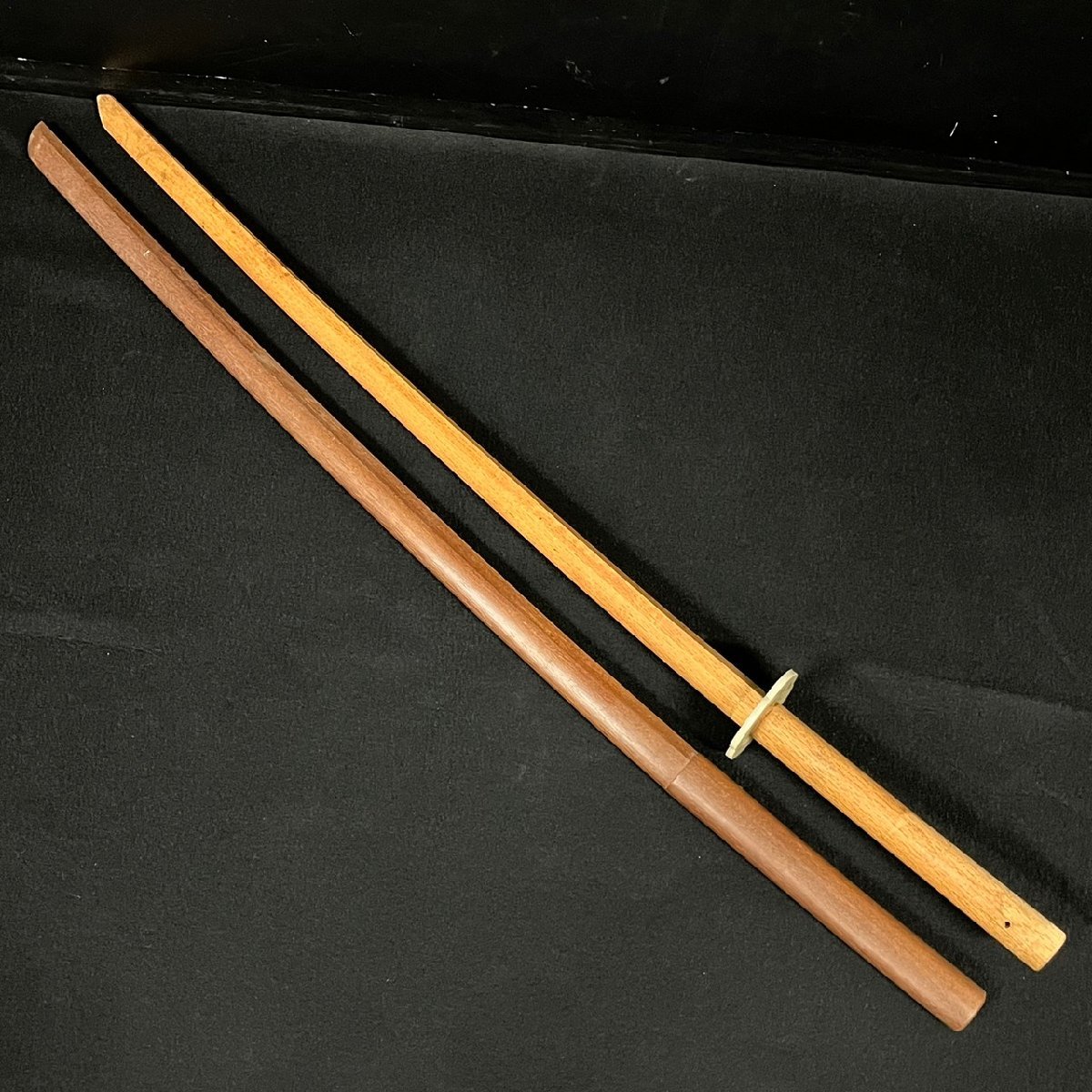 木刀 2本セット 全長 101.5cm 幅3.5cm(2本とも) 鍔付き 鍔なし 062108w 