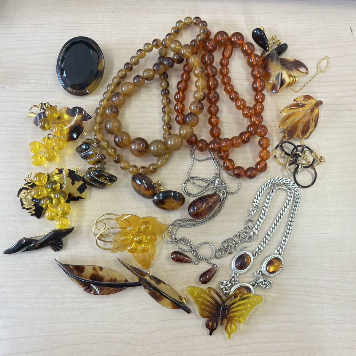 【T0623】べっこう? 鼈甲? ベッコウ? アクセサリー まとめ 大量セット ネックレス ブローチ イヤリング 総重量約214.2g