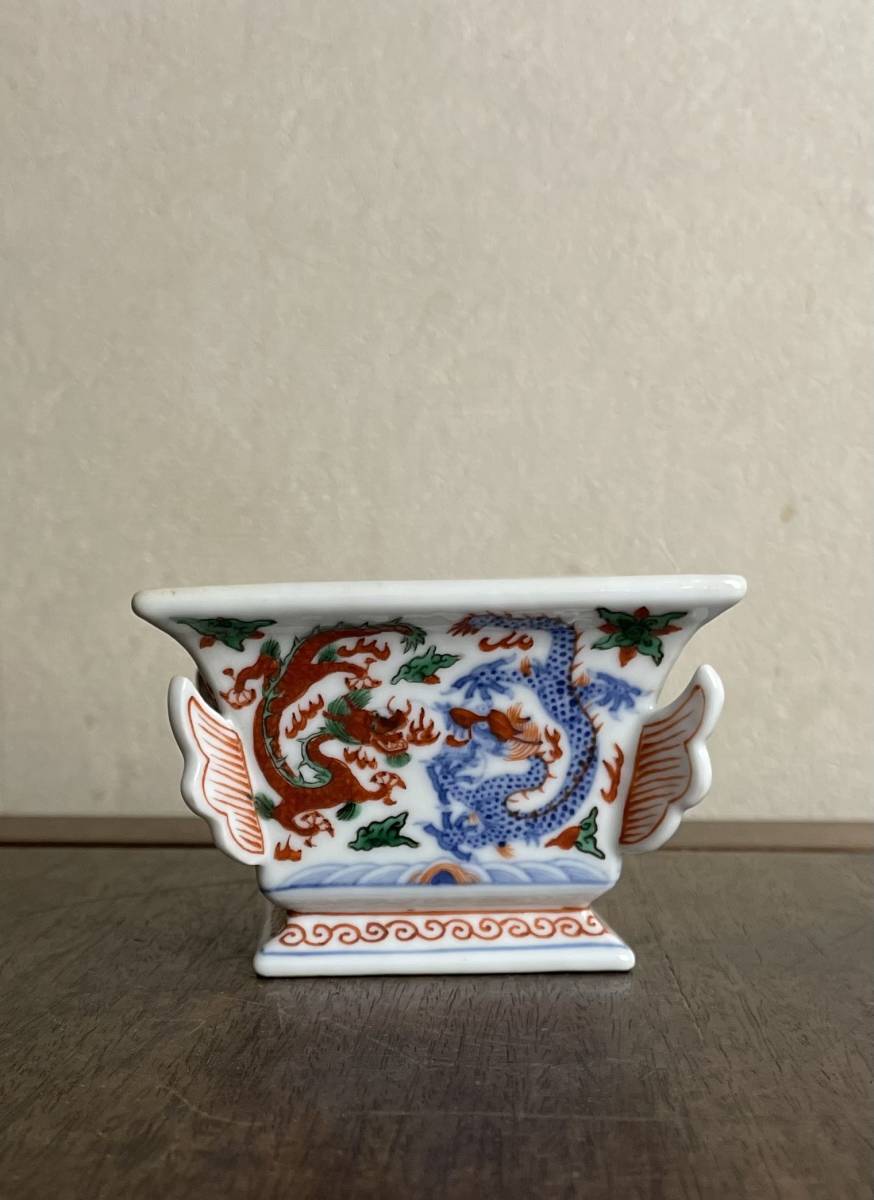 中国陶磁器 大明萬暦年製銘 染付赤絵花瓶 萬暦赤絵 龍 古美術品 骨董品