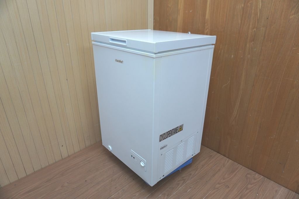 u23-0610☆未使用・保管品☆　comfee　ノンフロン冷凍庫　業務用　小型冷凍庫　家庭用フリーザー　RCC100WH1/E　100L 上開き ホワイト　202_4