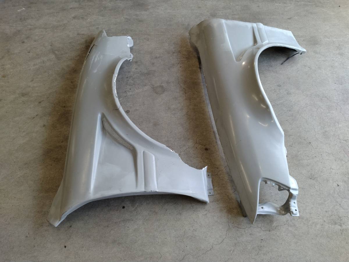 売り切り！1円スタート！JZX100チェイサー用 社外フロントフェンダー