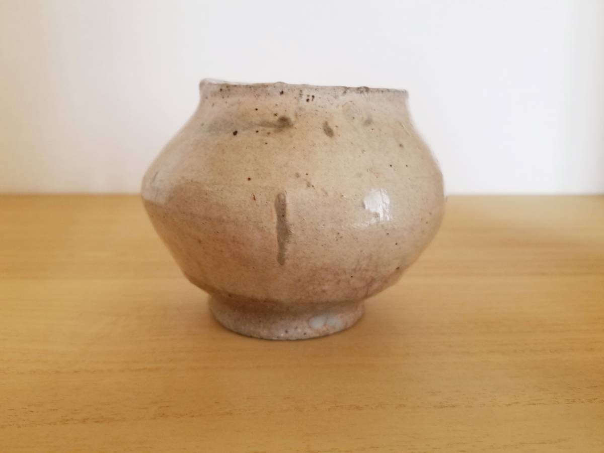 李朝 無地刷毛目 塩笥茶碗 　(骨董.民芸.古美術.古唐津.古伊万里.織部.志野.桃山時代)