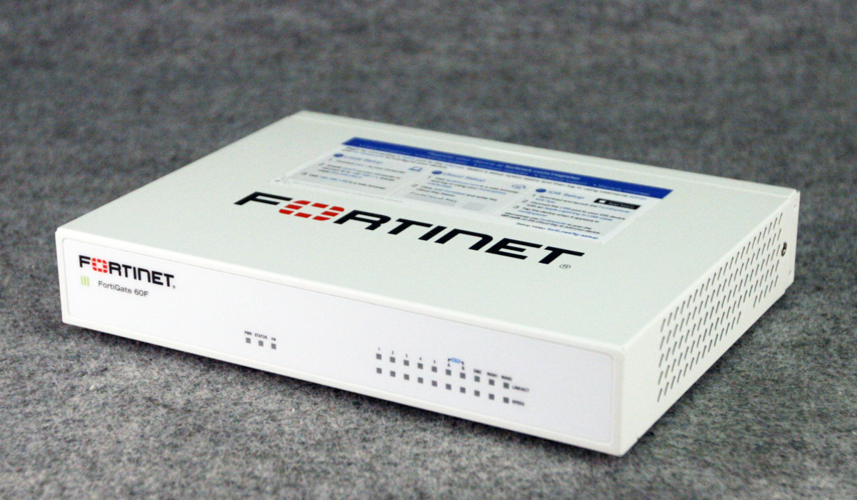 M◇FORTINET(フォーティネット)⁄UTM⁄ファイアウォール⁄FortiGate-100E 