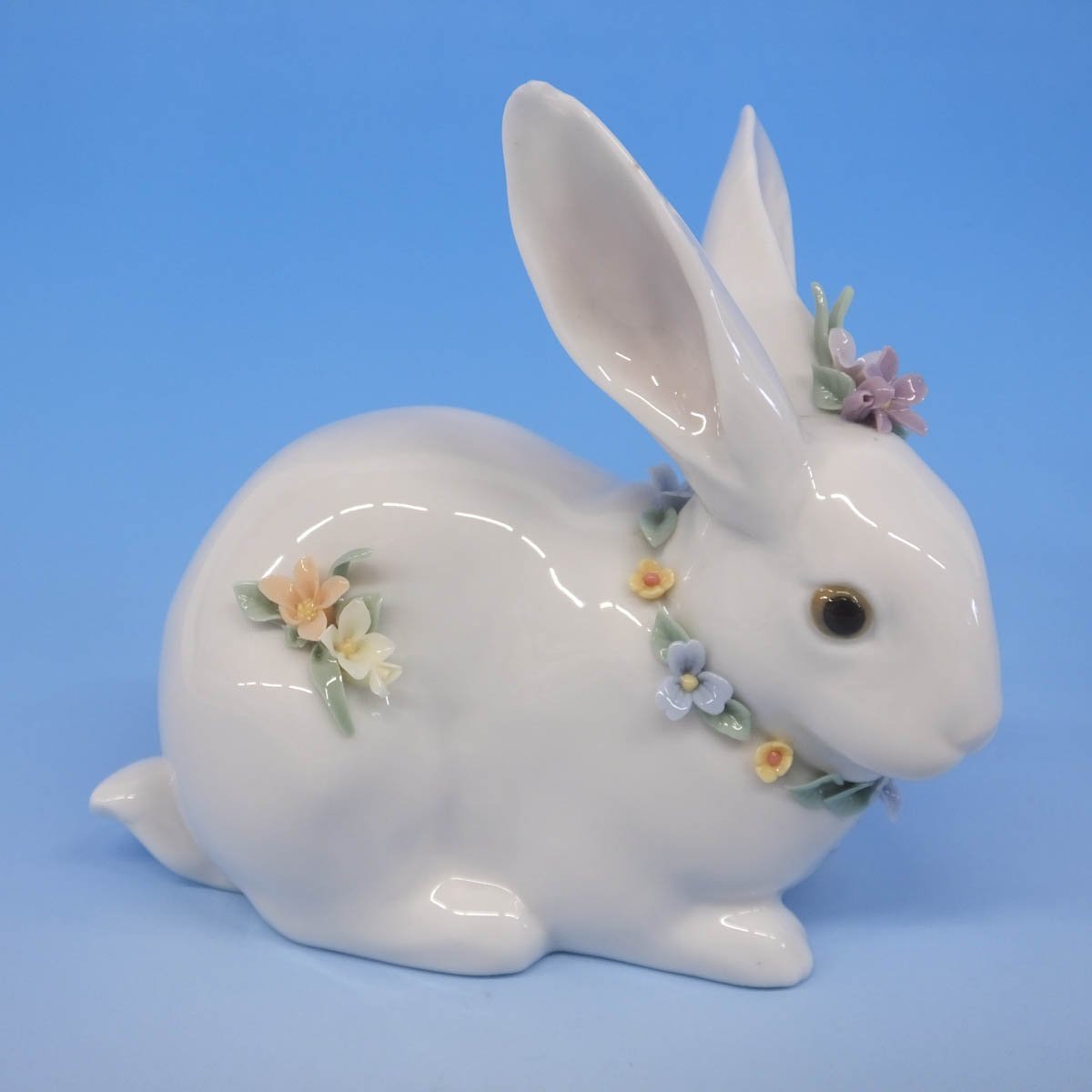 1円～おたからや◆x0029　リヤドロ　ウサギ　3匹まとめ　フィギュリン　陶器人形　ブランド西洋置物【1匹耳に欠けあり】 リヤドロ 花飾りの白うさぎ LLADRO
